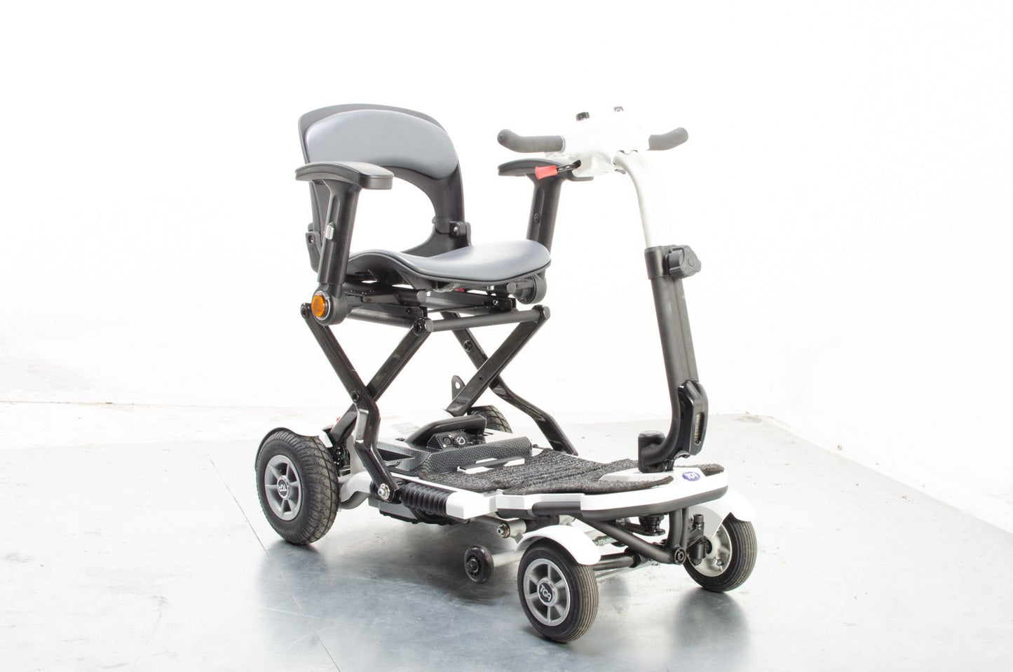TGA Minimo 4 Plus Folding Scooter with VAT